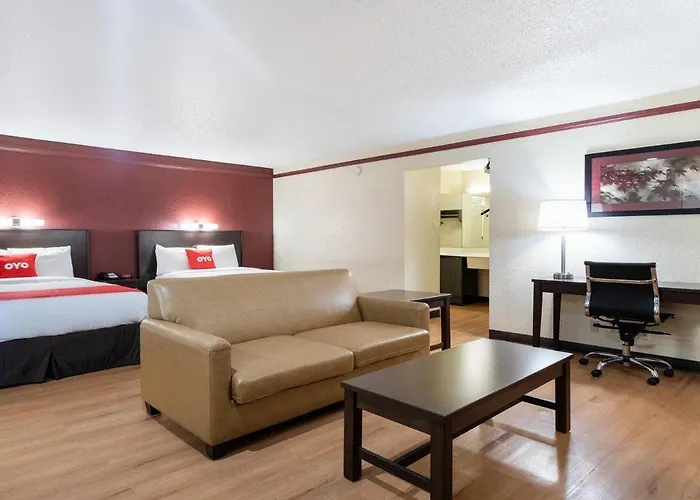 Oyo N Sheridan Rd & Airport Hotel Tulsa