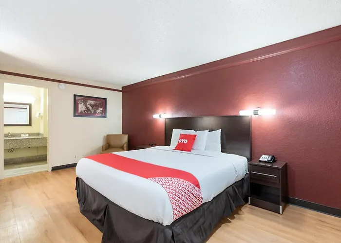 Hotel Oyo N Sheridan Rd & Airport Tulsa