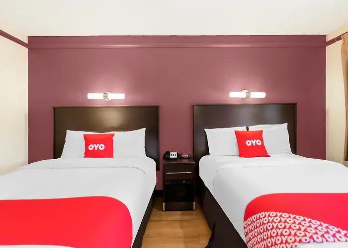 Oyo N Sheridan Rd & Airport Hotel Tulsa