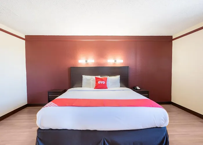 Oyo N Sheridan Rd & Airport Hotel Tulsa