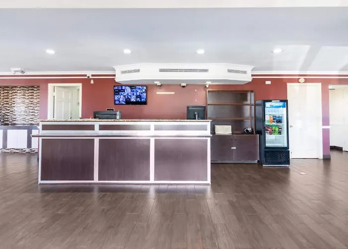 Oyo N Sheridan Rd & Airport Hotel Tulsa