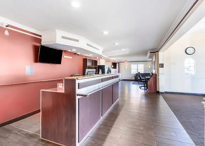 Oyo N Sheridan Rd & Airport Hotel Tulsa