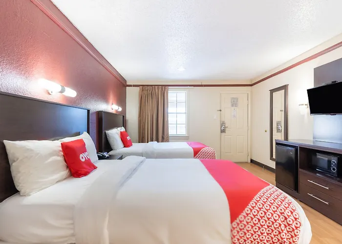 Oyo N Sheridan Rd & Airport Hotel Tulsa