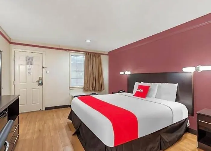 Oyo N Sheridan Rd & Airport Hotel Tulsa