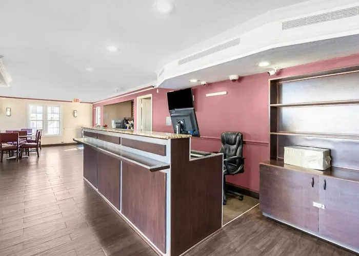 Oyo N Sheridan Rd & Airport Hotel Tulsa