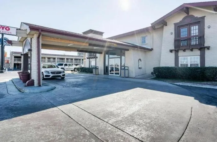 Oyo N Sheridan Rd & Airport Hotel Tulsa